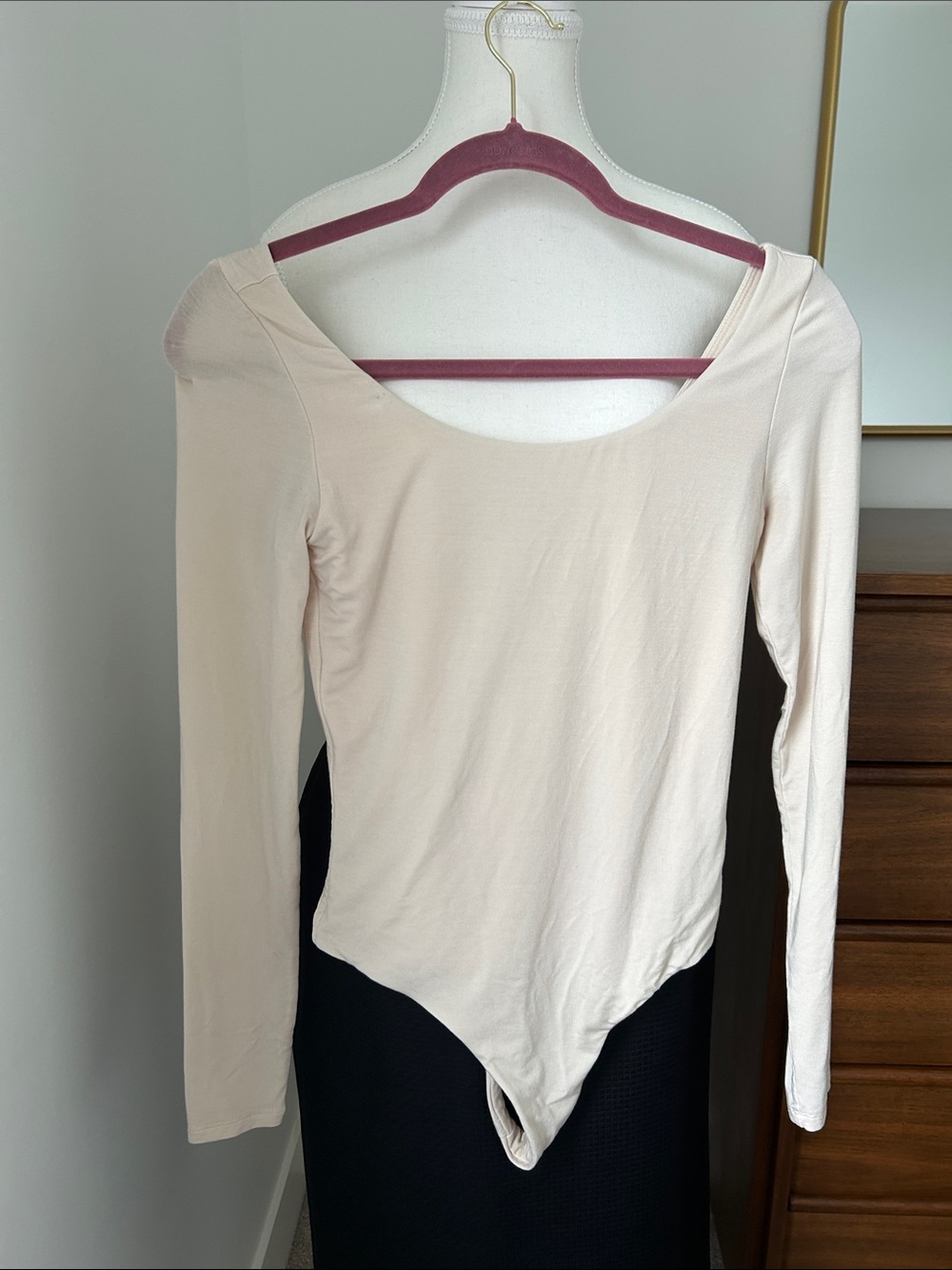 Wilfred Cream Long Sleeve Scoop Neck Bodysuit